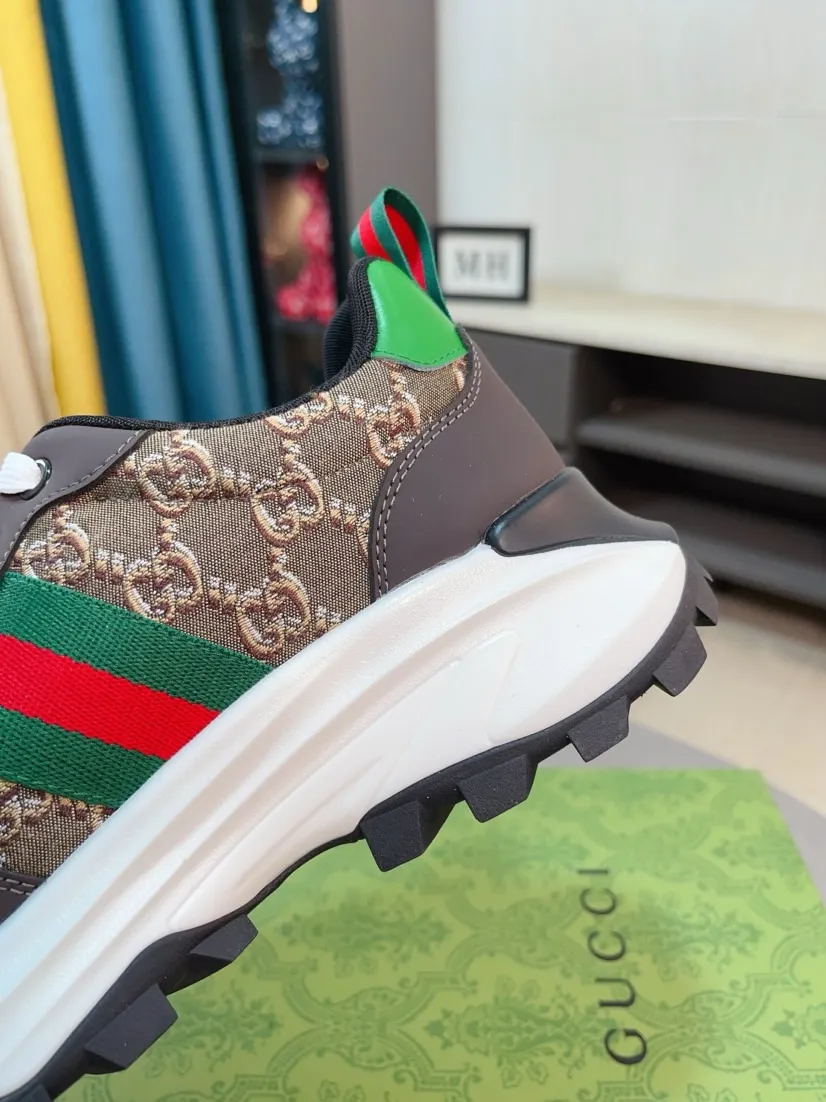 Men's shoes 💰458🌹🌹[GUCCI] Gucci's new lace-up casual men's shoes are on the market first, and the materials and workmanship are superior to all versions on the market. The highest quality shipped first-layer cowhide with imported original perforated materials➕Genuine leather lining, privately molded soft outsole, high foot comfort, imported special materials highlight the brand's unique charm, high-end customization 38-44
